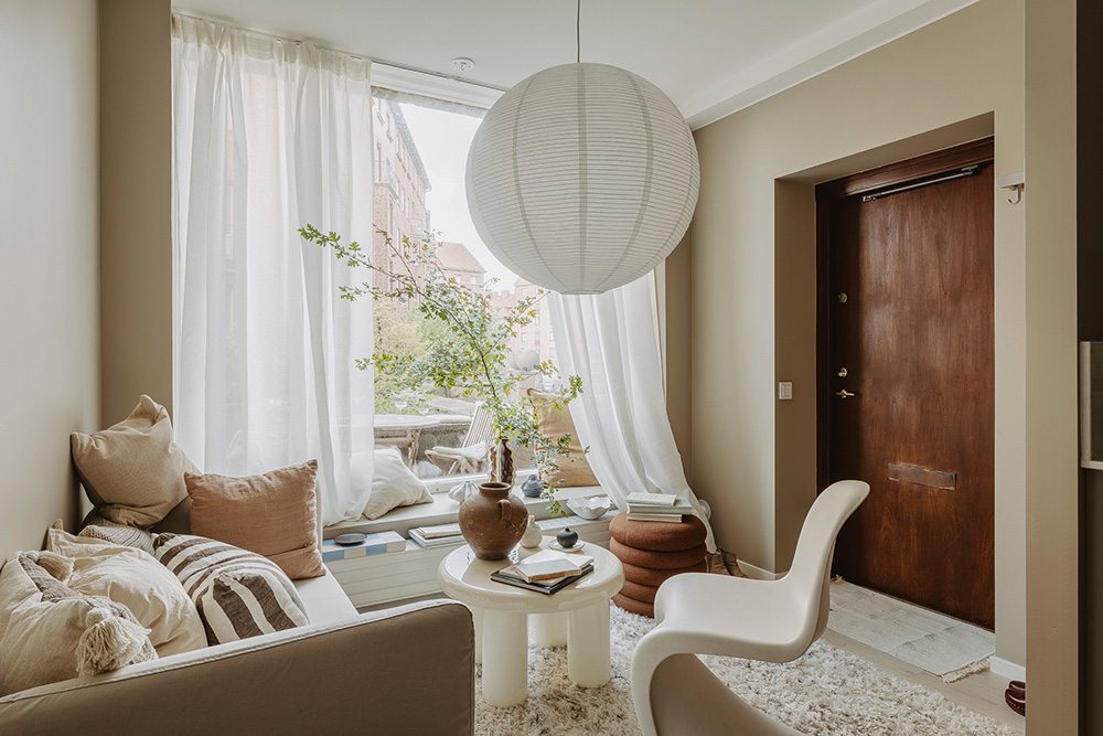 Маленькая квартира в Швеции с удлинённой планировкой и небольшой террасой (38 кв. м) Маленькая квартира в Швеции с удлинённой планировкой и небольшой террасой (38 кв. м)